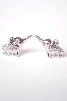 6 Серьги гвоздики